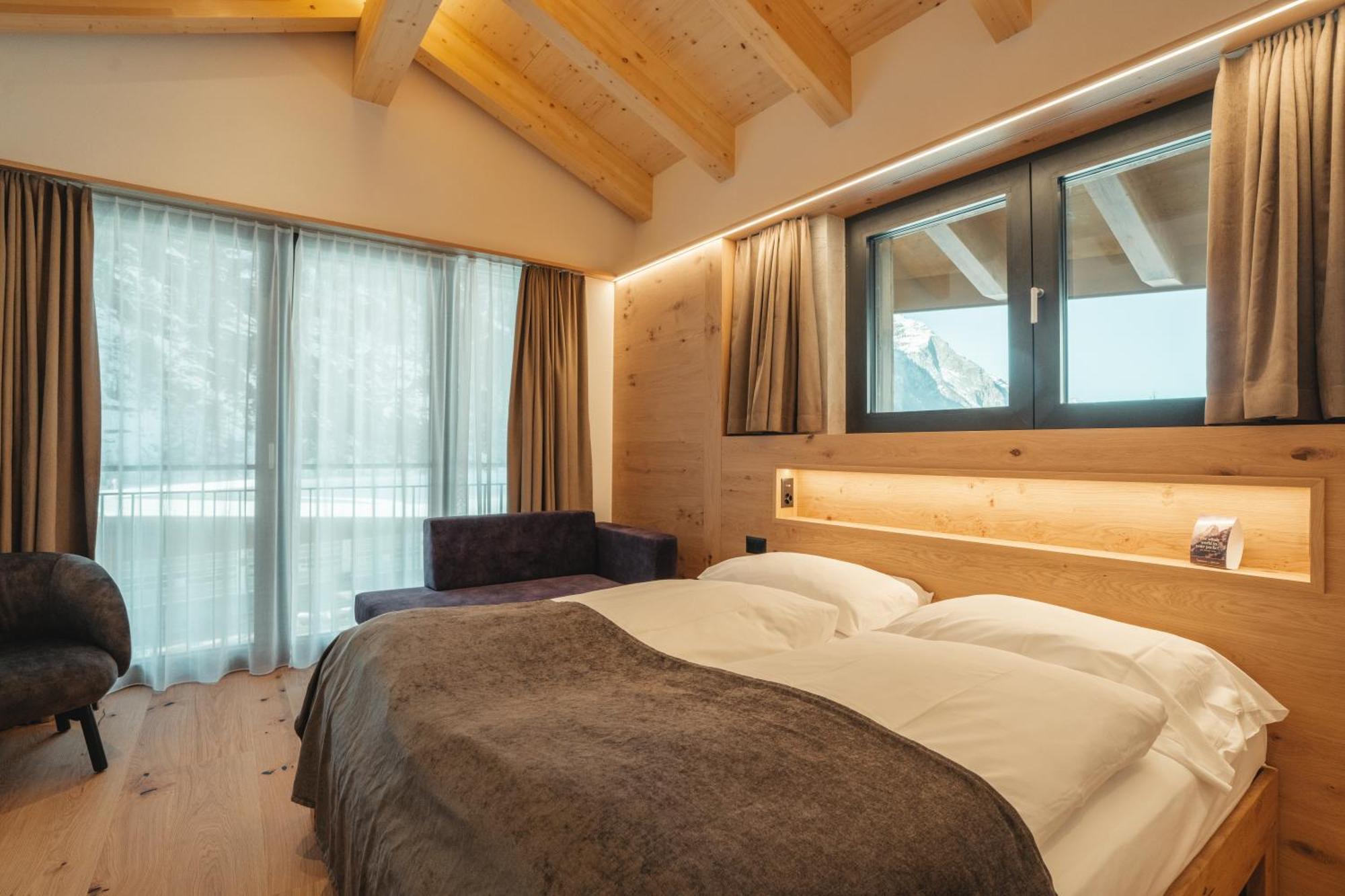 Hotel Porta Cervino Täsch Exteriör bild
