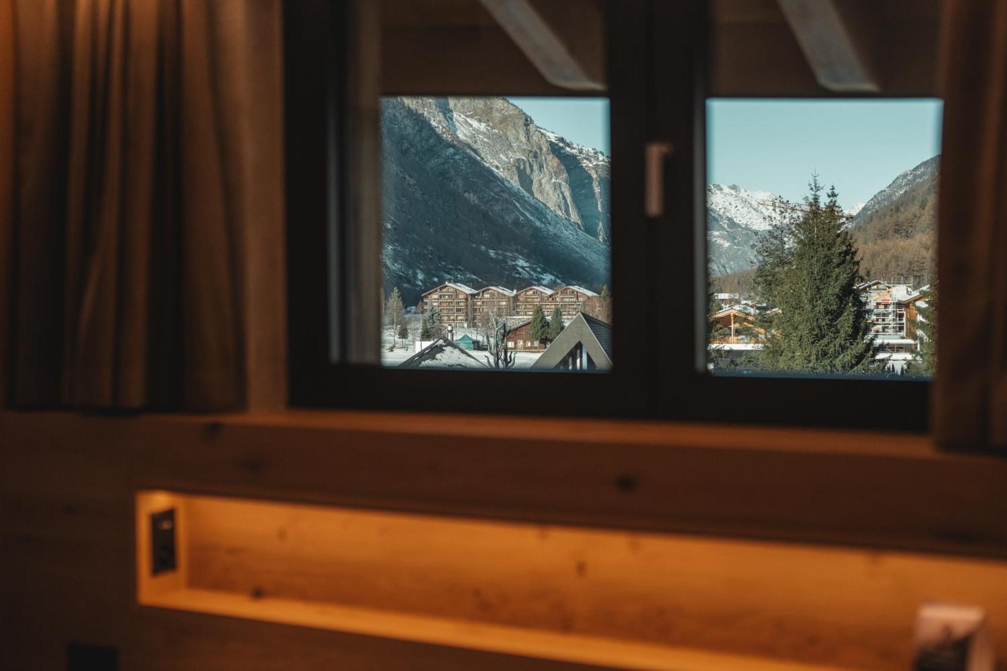 Hotel Porta Cervino Täsch Exteriör bild