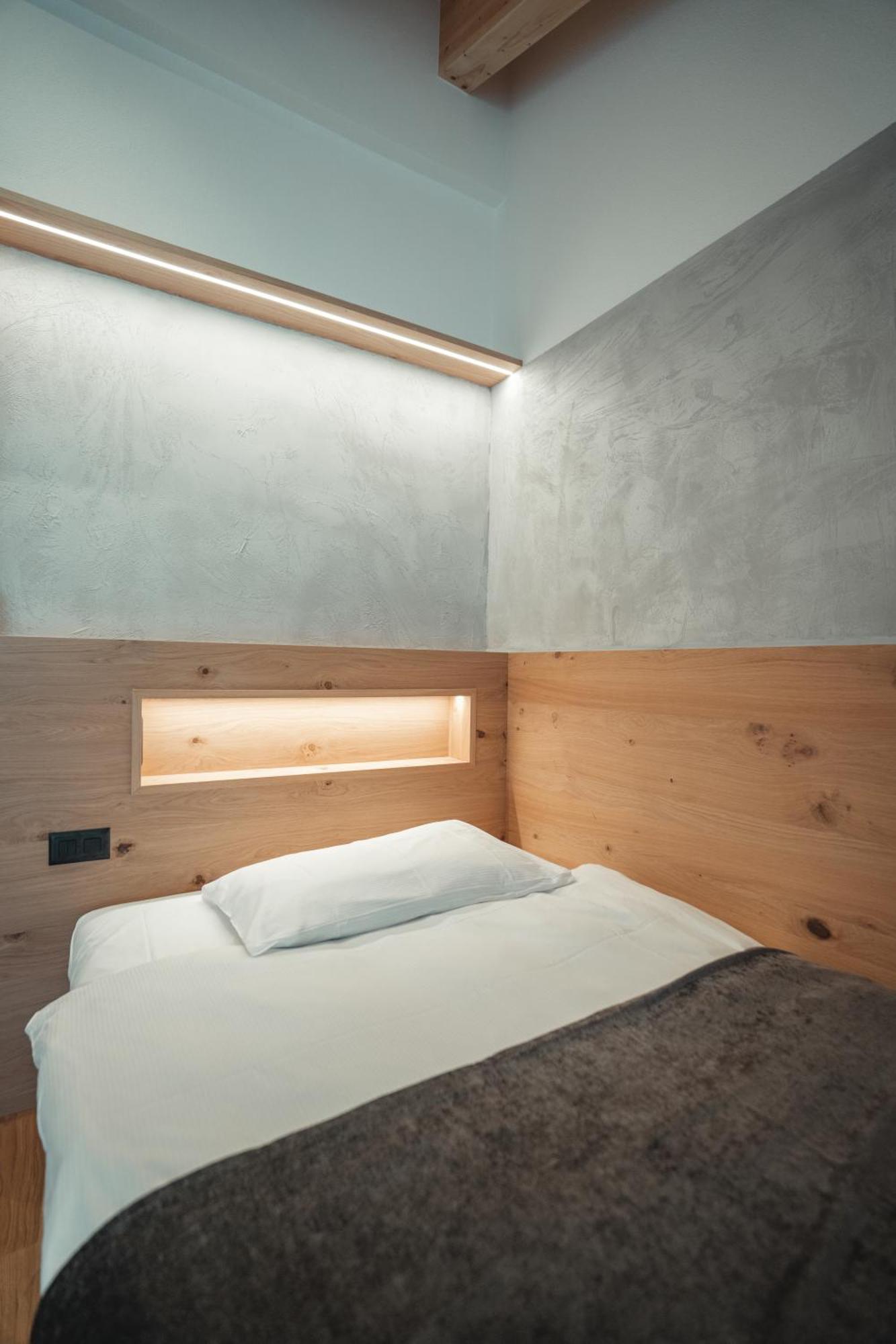 Hotel Porta Cervino Täsch Exteriör bild