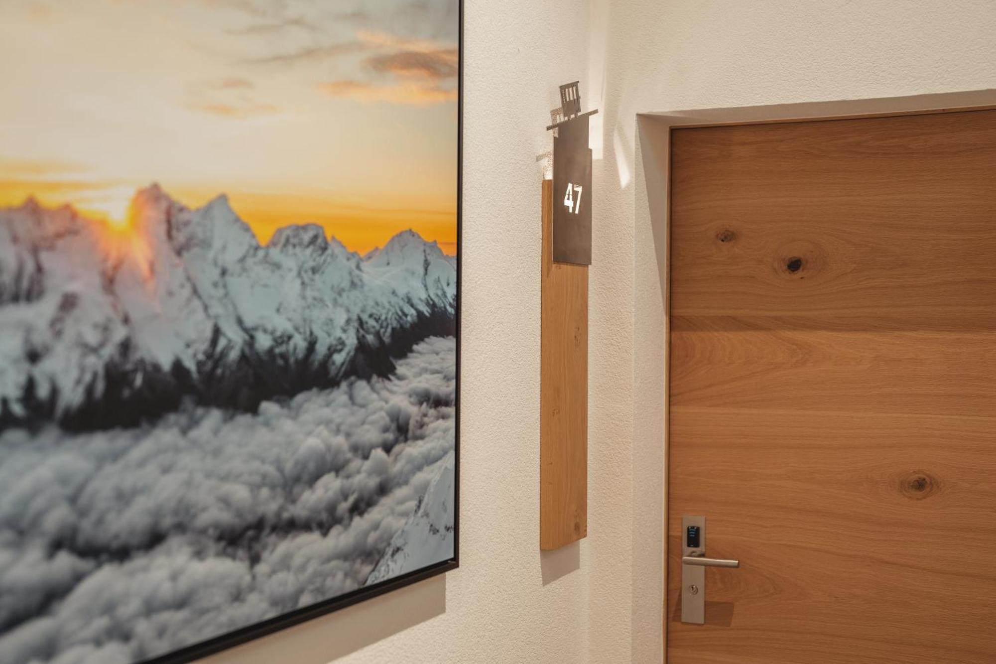 Hotel Porta Cervino Täsch Exteriör bild